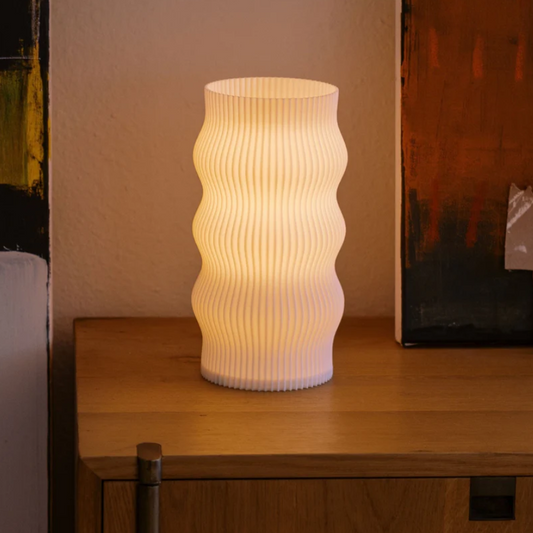 Wub Bordlampe – Naturligt Inspireret Design med Justerbar Dæmpbar Belysning